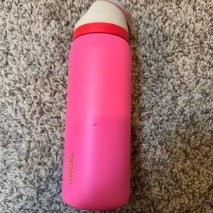 Owala Hot Pink 32oz Insulated Water Bottle